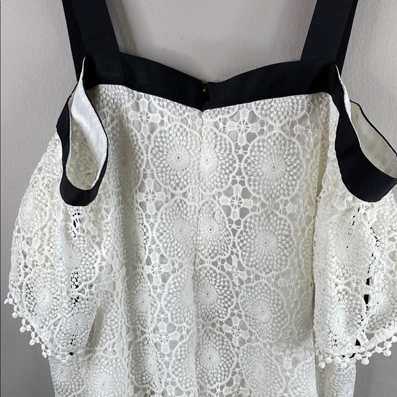 FOREVER21 Black and White Cropped Ruffled Blouse - Picture 7 of 16